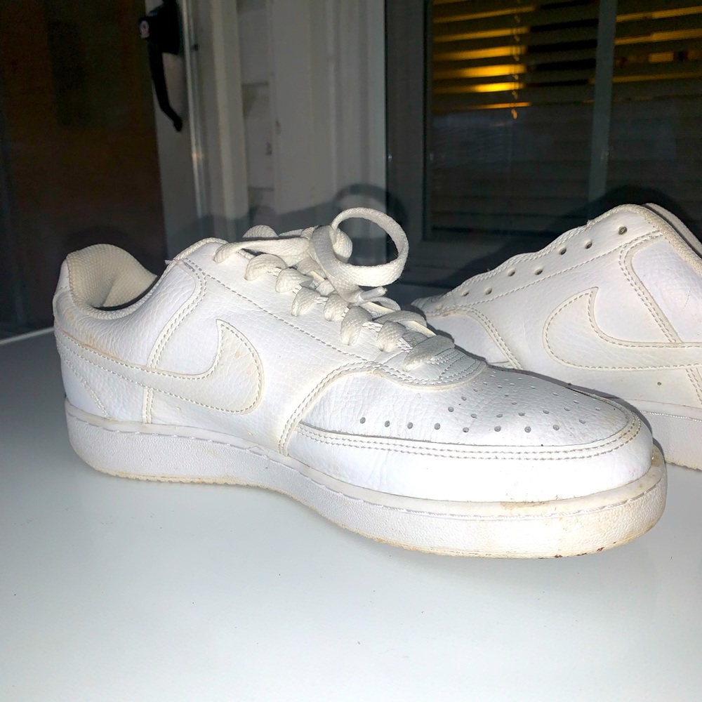 Nike low court vision women’s sneakers